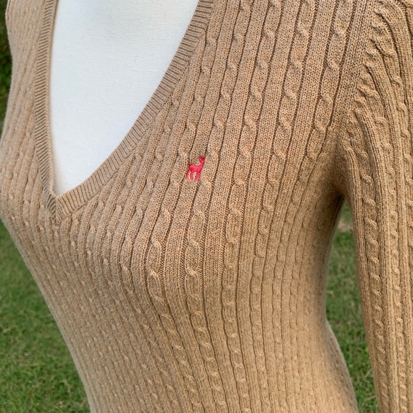 Old Navy Sweaters - NWOT Perfect Fit Sweater